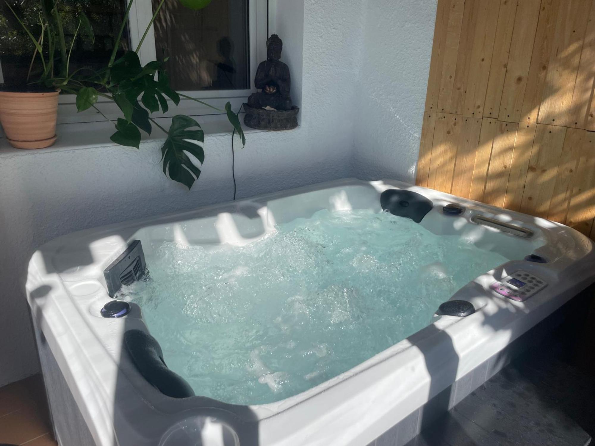 Charming Studio To Venelles 10 Minutes From Aix Exterior photo