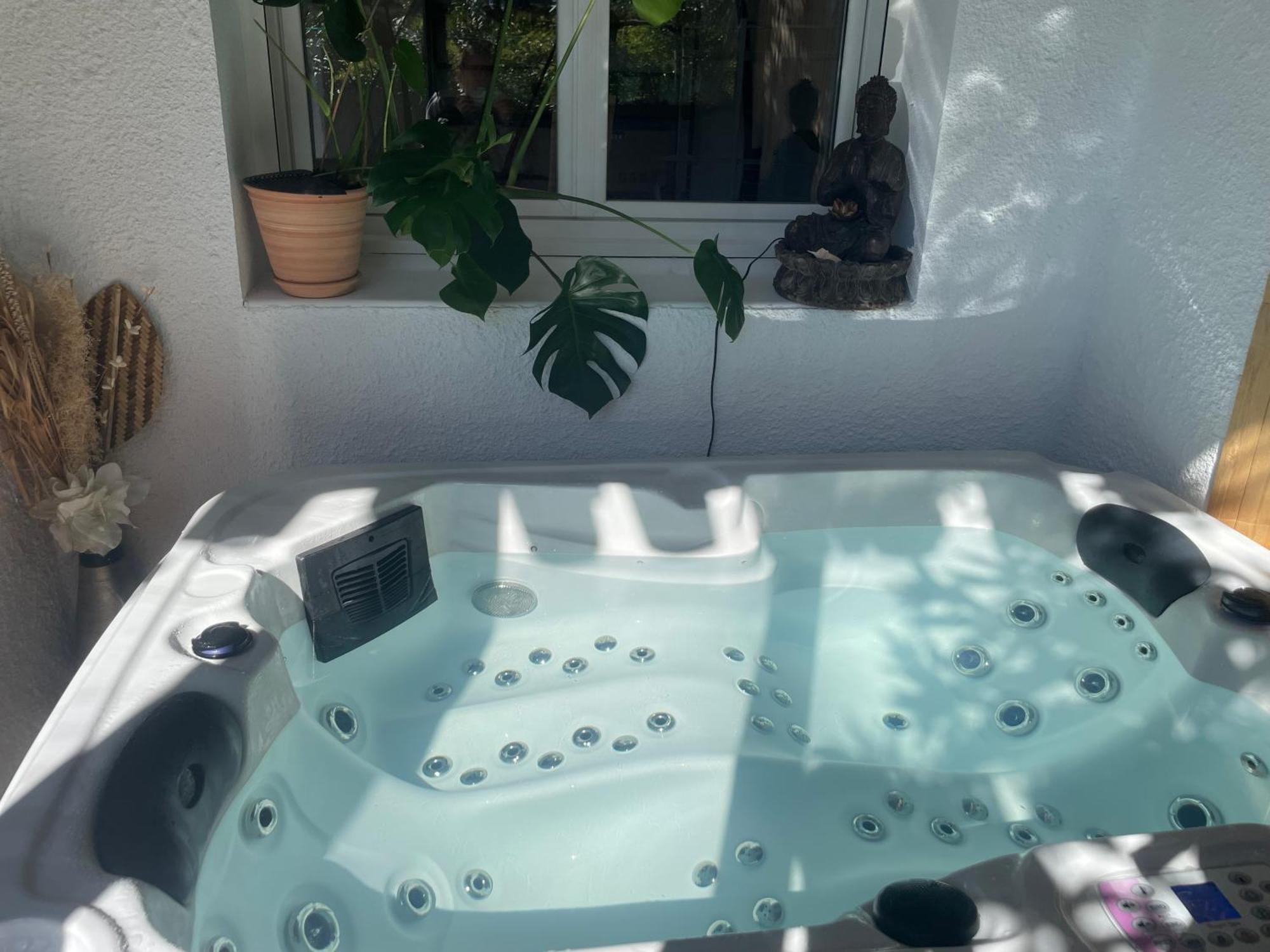 Charming Studio To Venelles 10 Minutes From Aix Exterior photo